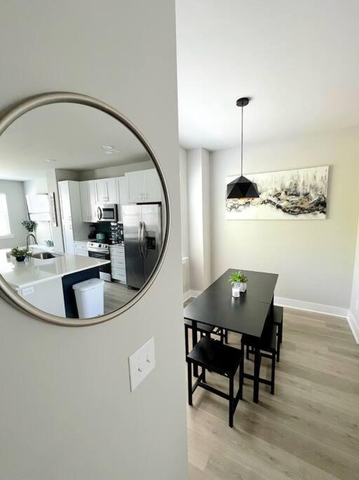 Brand New Build 10 Min- Uptown Villa Charlotte Eksteriør billede