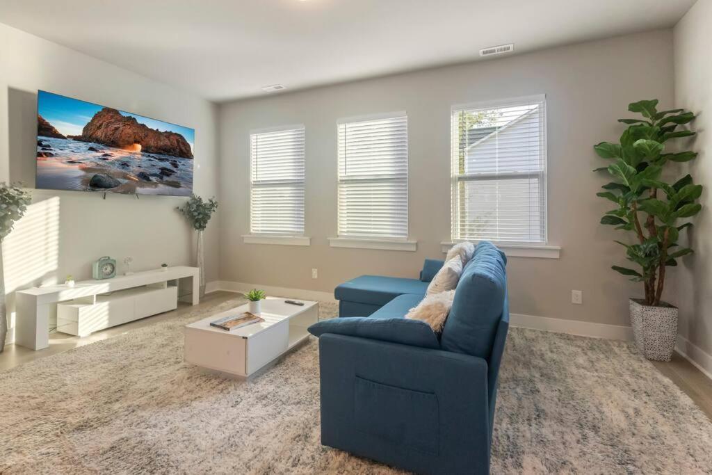 Brand New Build 10 Min- Uptown Villa Charlotte Eksteriør billede
