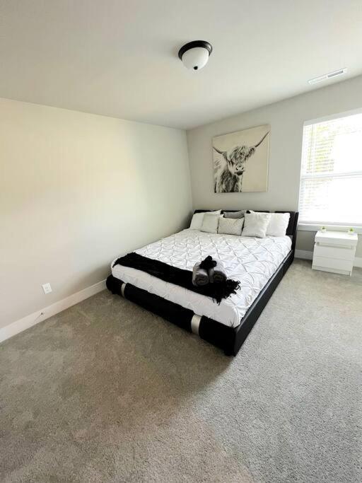 Brand New Build 10 Min- Uptown Villa Charlotte Eksteriør billede