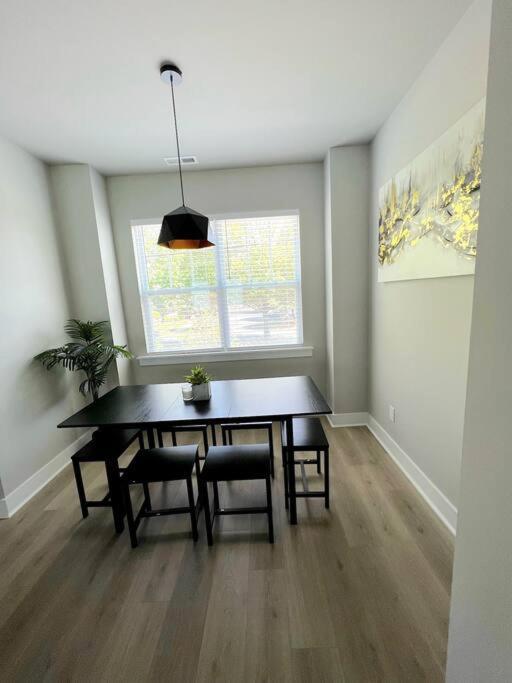 Brand New Build 10 Min- Uptown Villa Charlotte Eksteriør billede