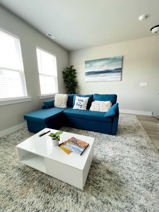 Brand New Build 10 Min- Uptown Villa Charlotte Eksteriør billede
