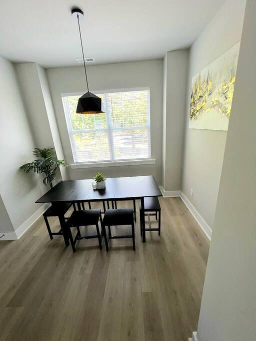Brand New Build 10 Min- Uptown Villa Charlotte Eksteriør billede
